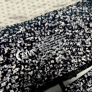 ZYIA light n tight leggings